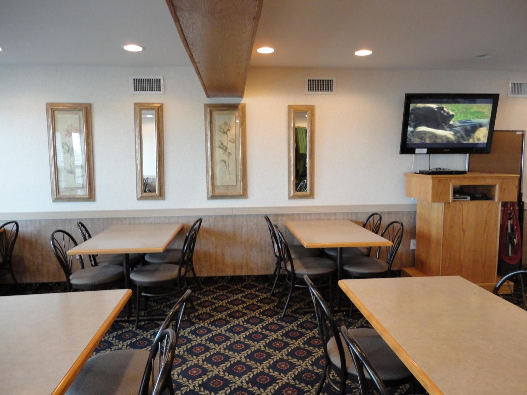 Perfect Inns & Suites Weyburn Exterior photo