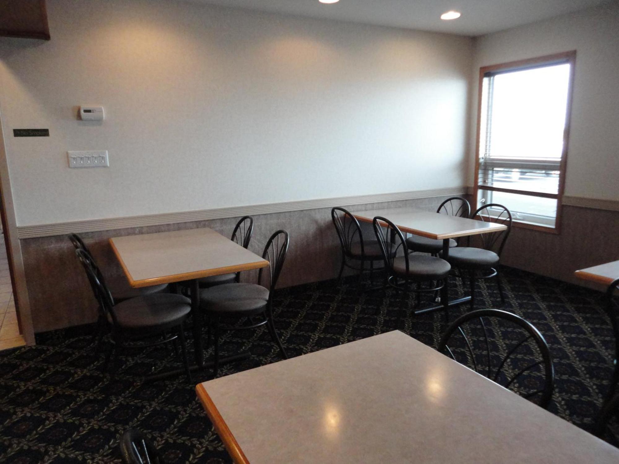 Perfect Inns & Suites Weyburn Exterior photo