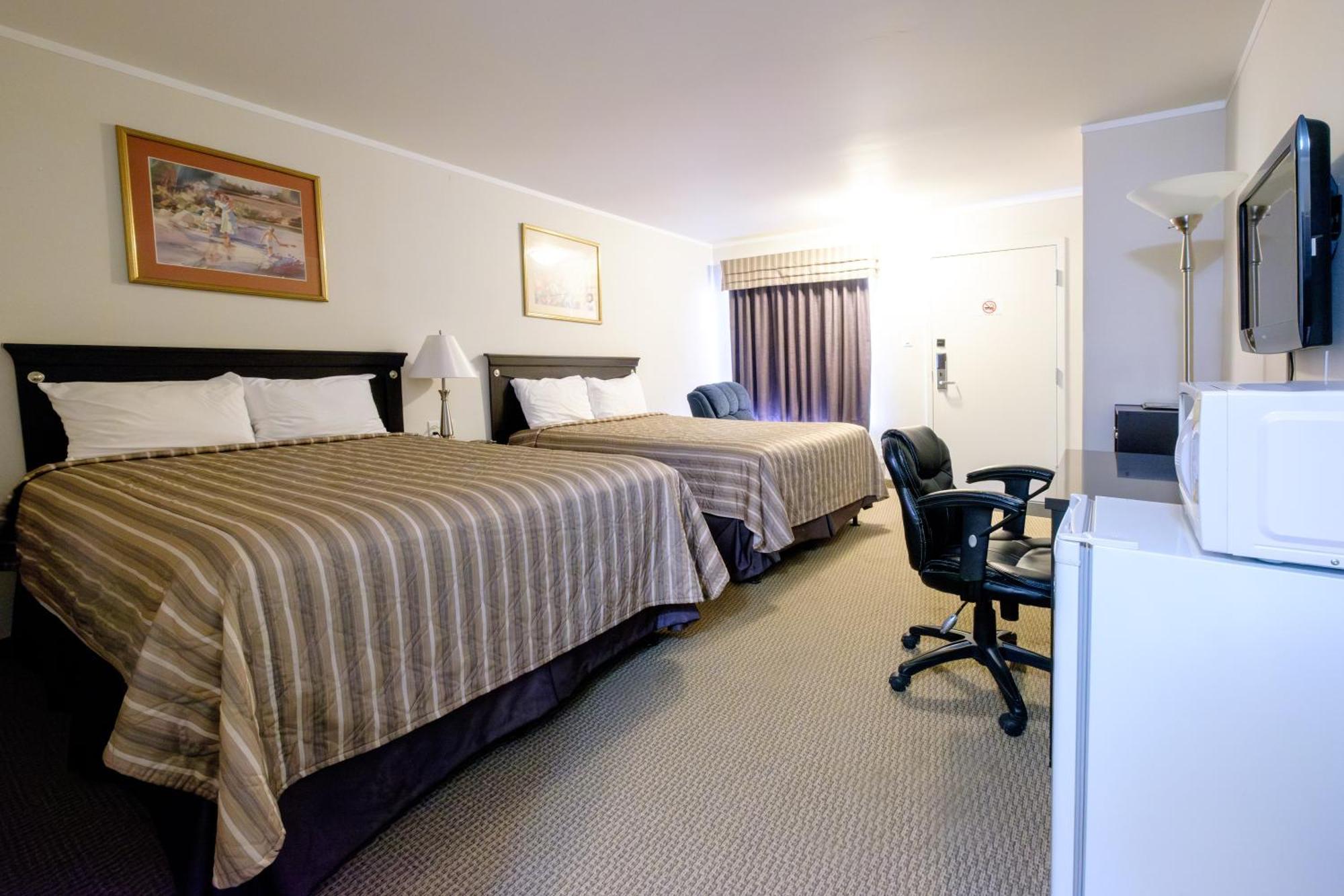 Perfect Inns & Suites Weyburn Exterior photo